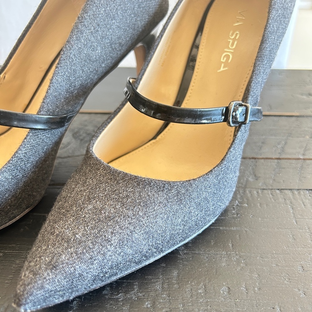 Via Spiga Gray Heels with Black Strap